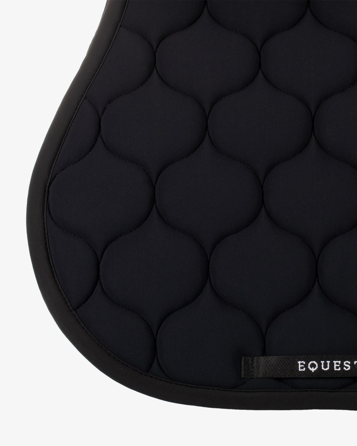 Equestro Circular Quilt Jump Saddle Pad; close up front edge quilt pattern | Malvern Saddlery