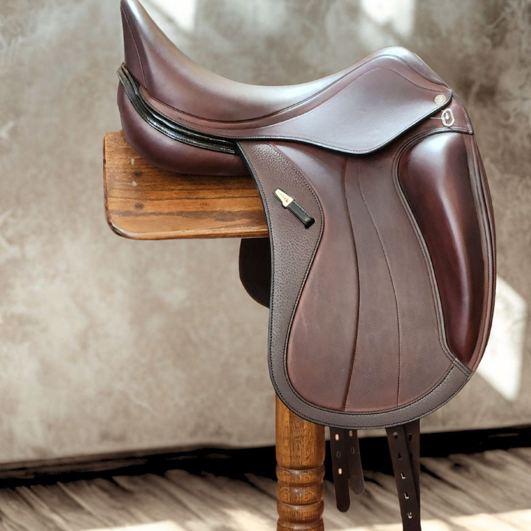 Equipe Glamour Custom E-Carbon Dressage Saddle - Brown | Malvern Saddlery