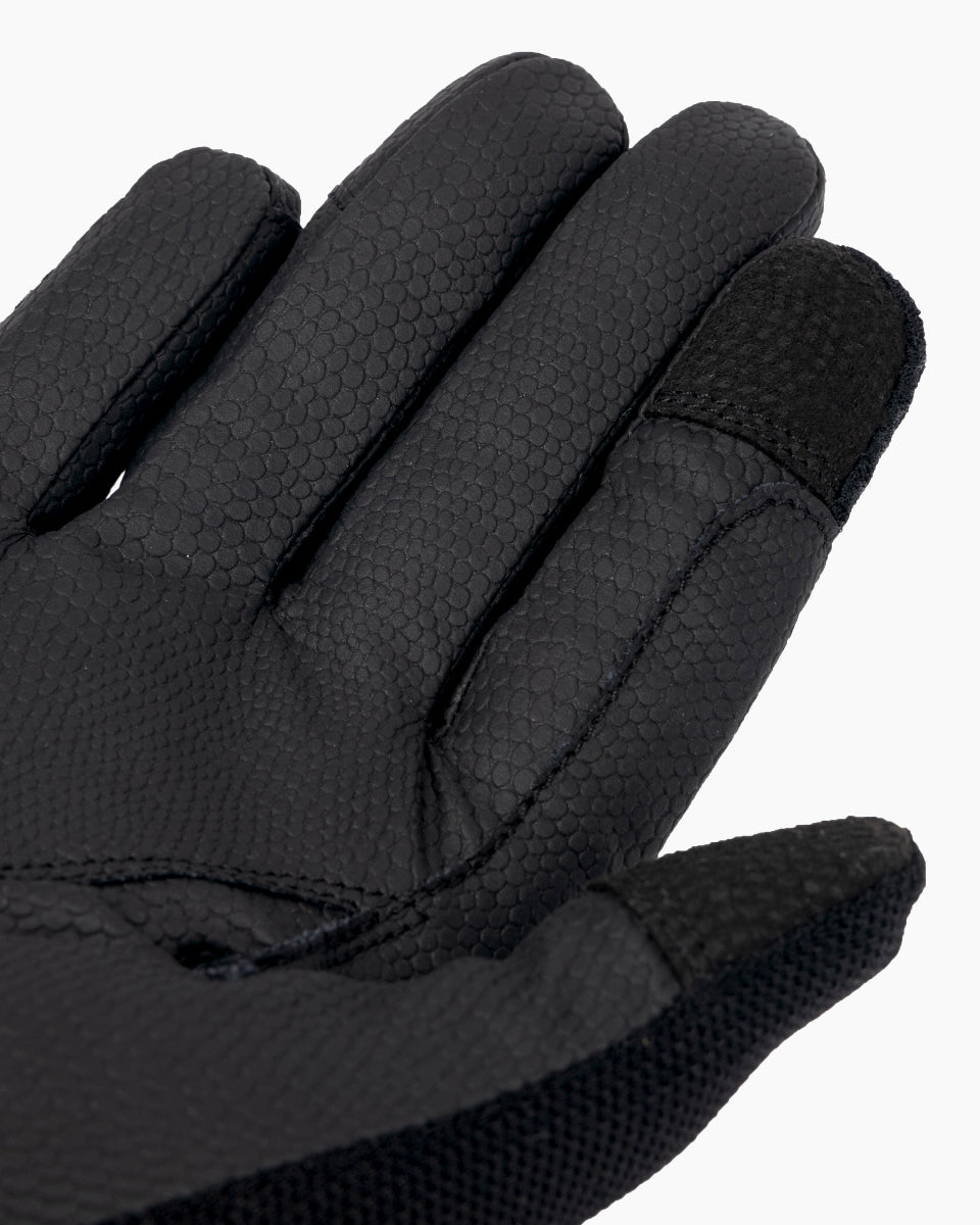 LeMieux 3D Mesh Gloves - Black, touch screen compatible finger detail | Malvern Saddlery
