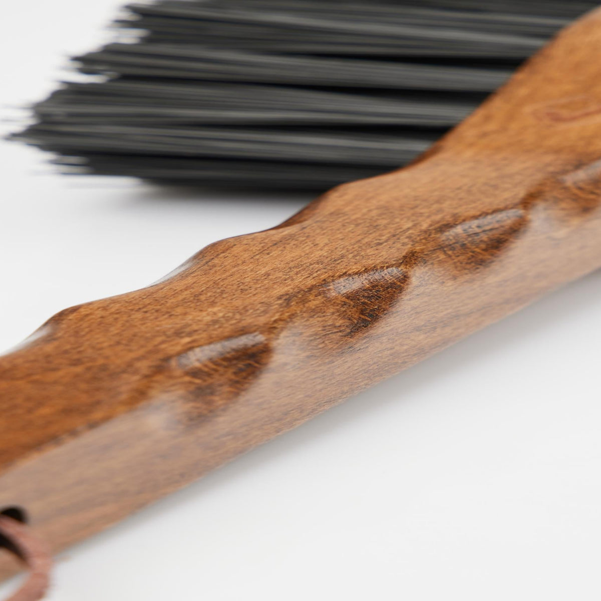 LeMieux Artisan Hoof Pick - detail of grooves on handle | Hoof Care | Malvern Saddlery