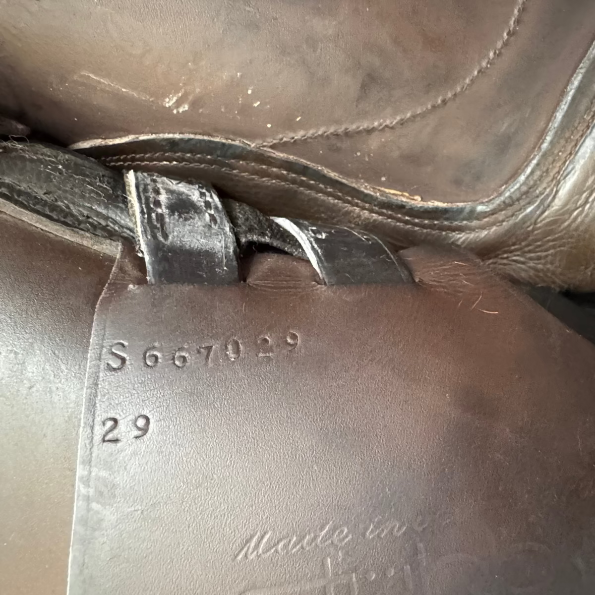 Stubben Zaria X Country Jump Consignment Saddle- detail photo, serial number, width | Malvern Saddlery