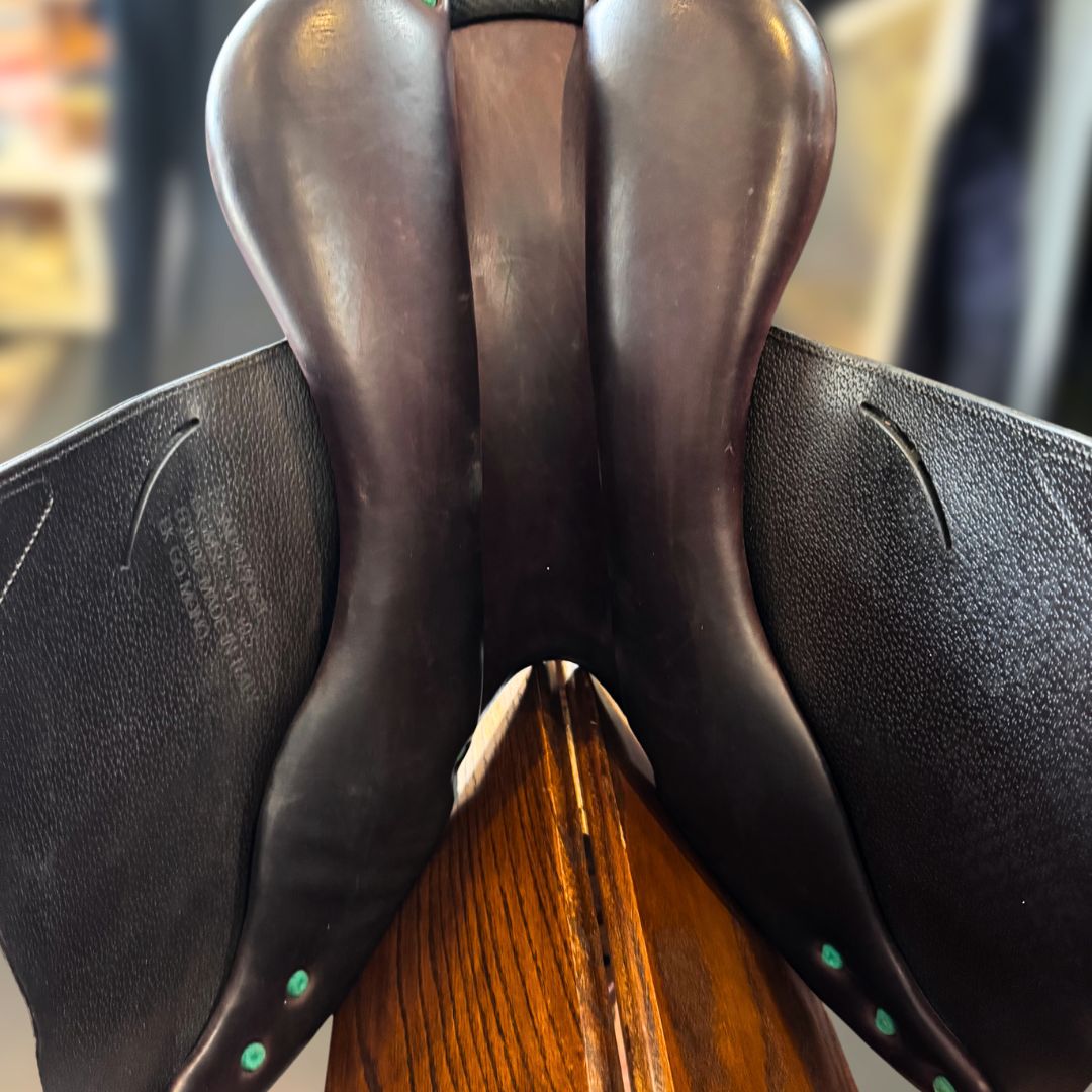 Equipe EK Go Consignment Saddle - Size 17.5 in / Med+1 +.05 - Brown with Blue Piping, underside view | Malvern Saddlery