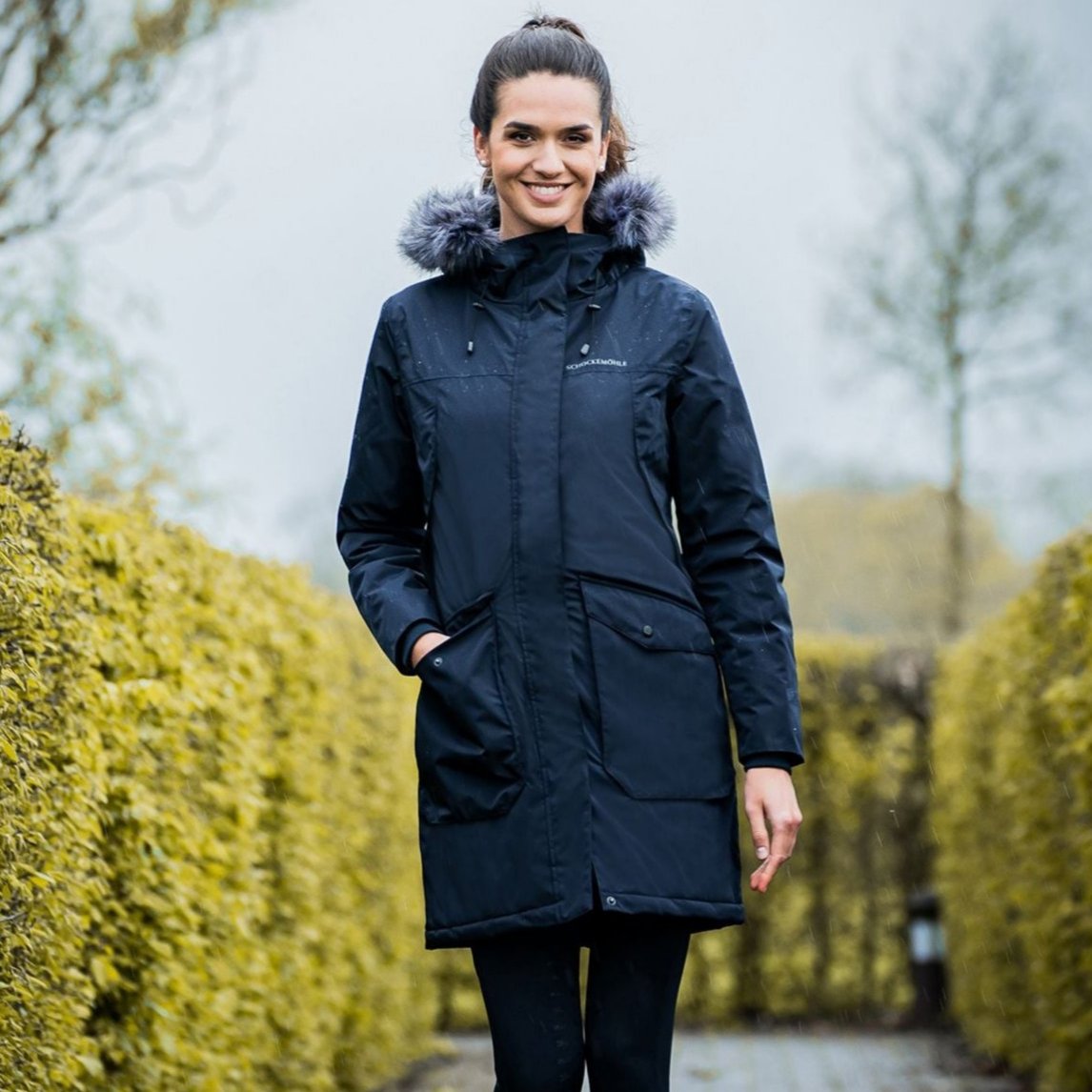 Schockemöhle Daisy Parka - Deep Night | Malvern Saddlery, cropped photo by Inge Bogel