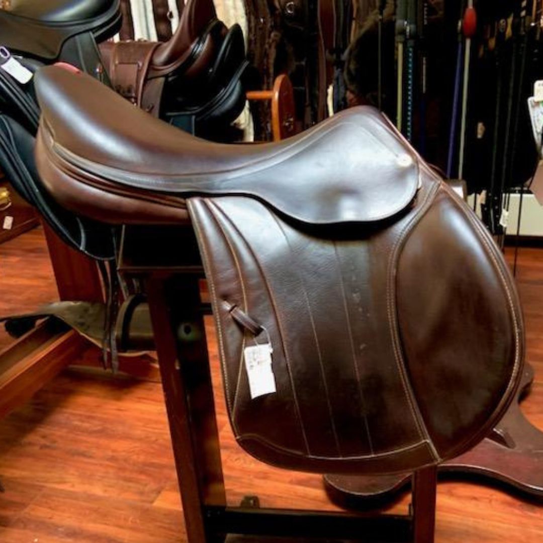 Equipe EK 26 Consignment Saddle - Size 18 / Med, Brown | Malvern Saddlery