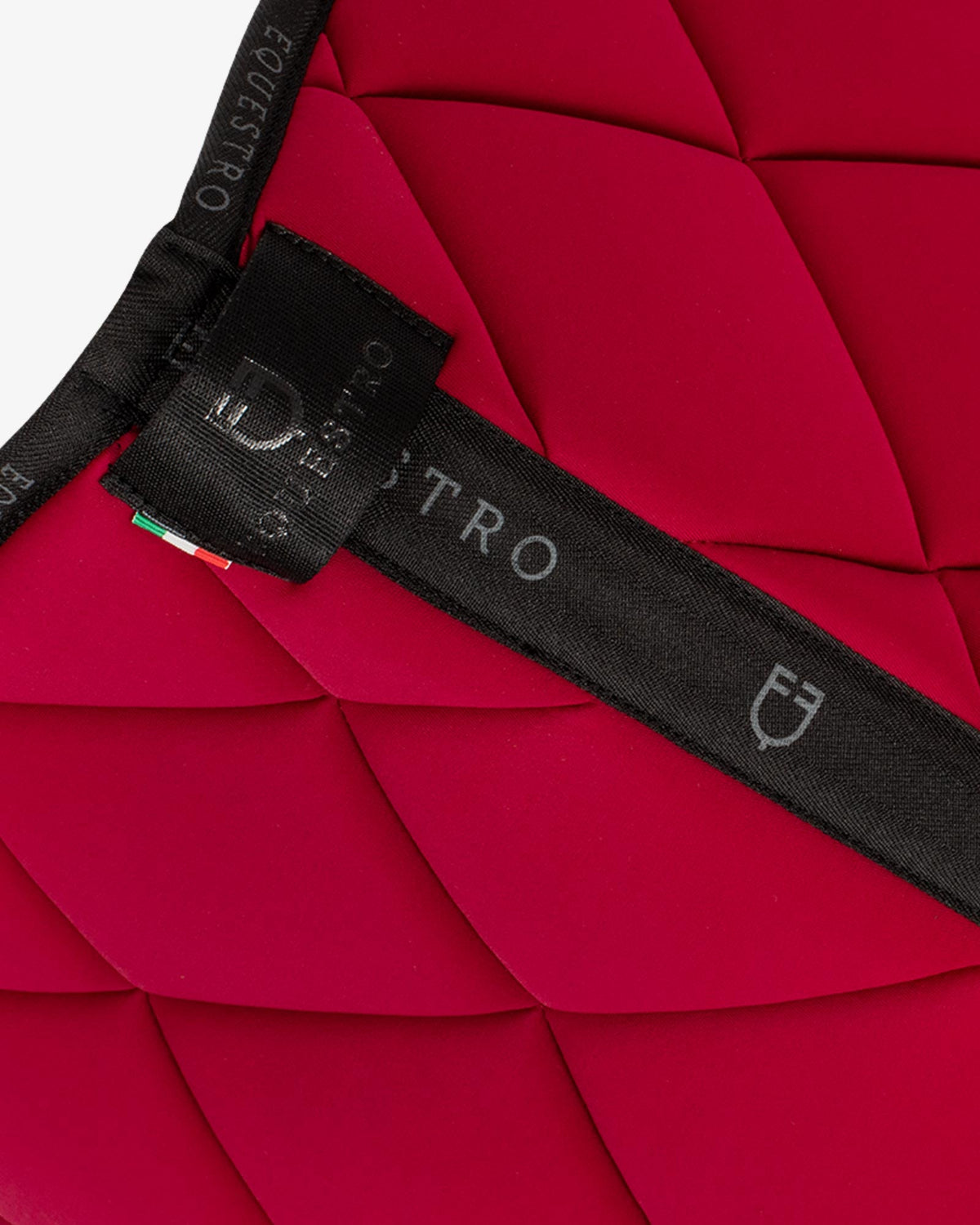 Equestro Dressage GP Technical Fabric Saddle Pad - Wine with 
Black piping/topline, etc; topline detail | Malvern Saddlery
