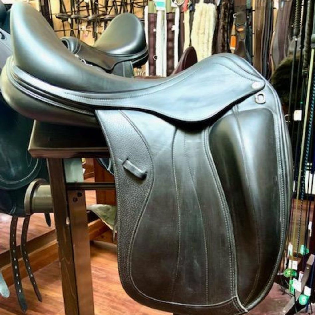 Equipe Glamour Dressage Consignment Saddle, Size 18 M+2, Black | Malvern Saddlery