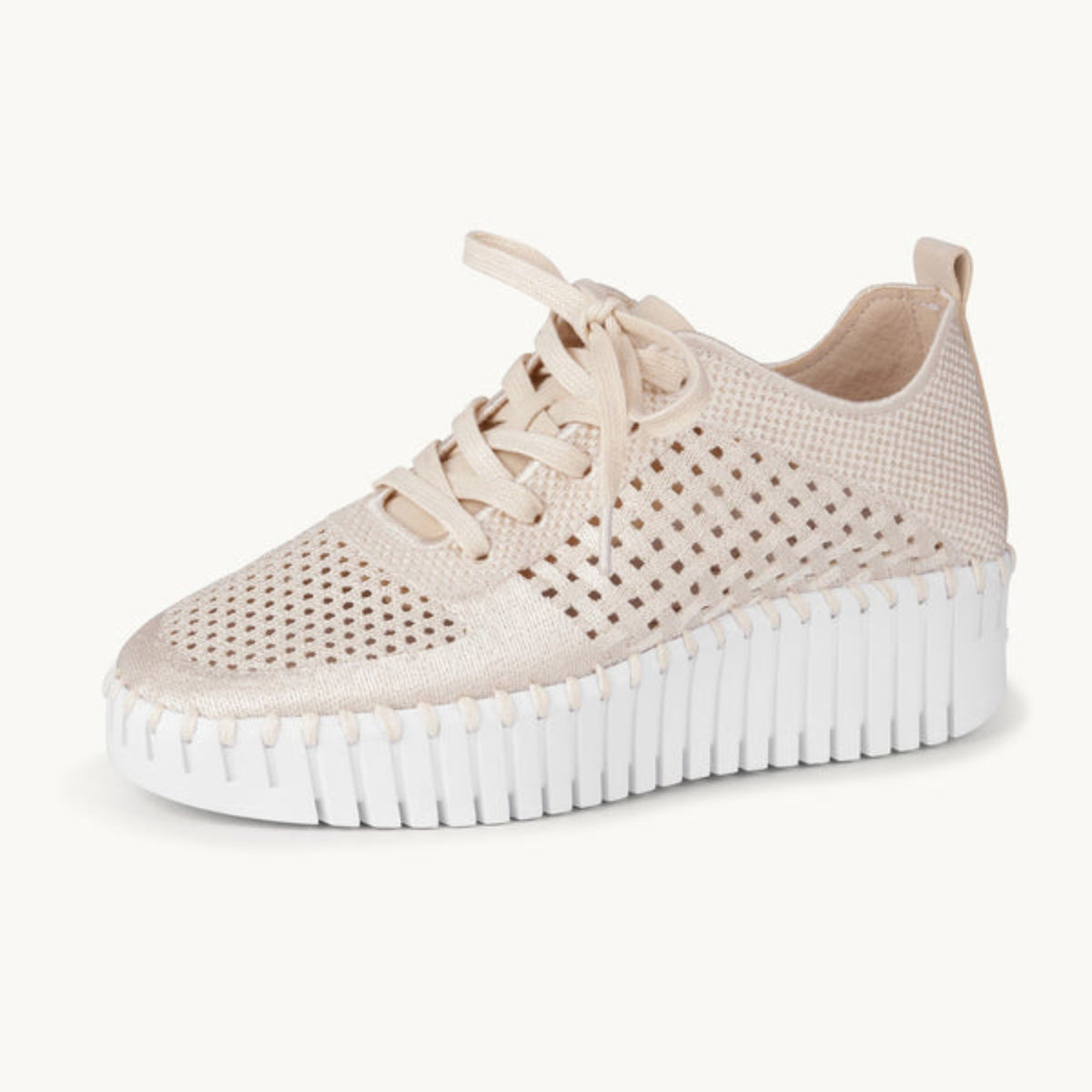 Ilse Jacobsen Tulip 4271 embroidered platform sneaker in Kit White featuring a lightweight, breathable perforated upper and thick cushioned rubber sole.