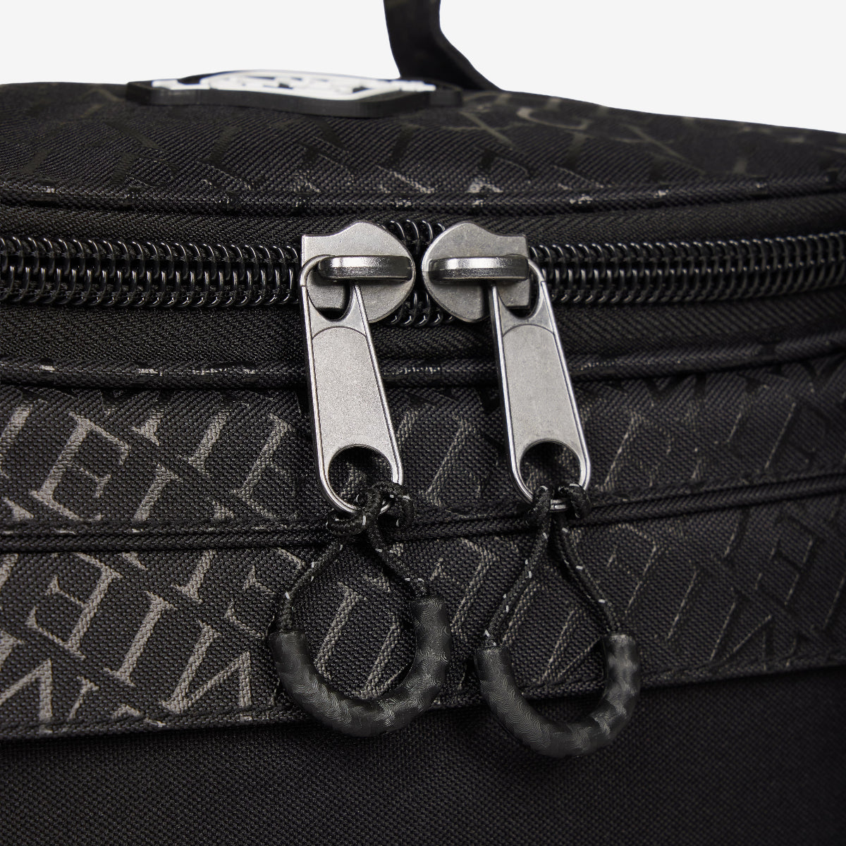 LeMieux ProKit Lite Grooming Bag - Black, zipper detail | Equestrian Bags & Luggage | Malvern Saddlery