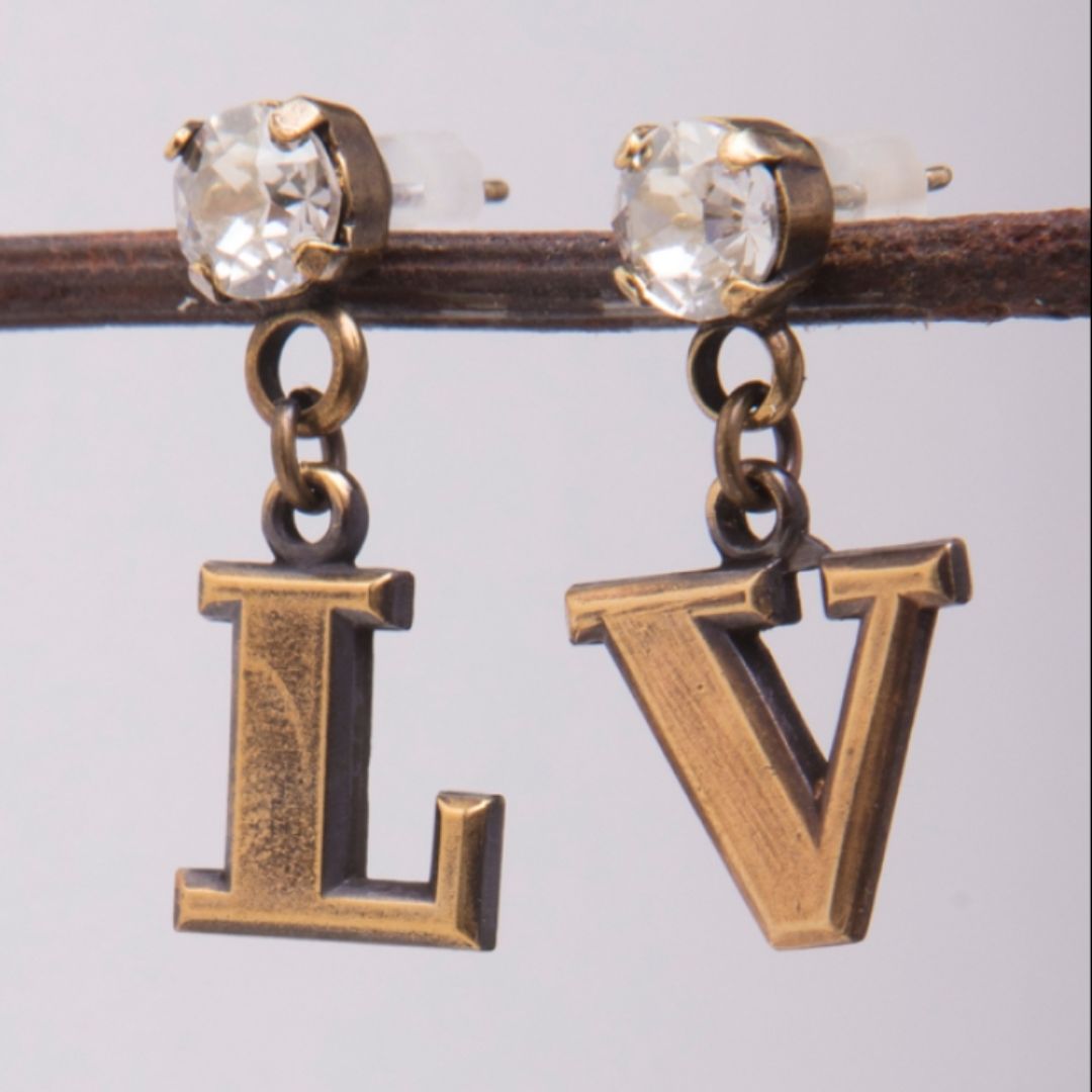 Mark Edge L V Earrings - with Austrian crystals | Malvern Saddlery