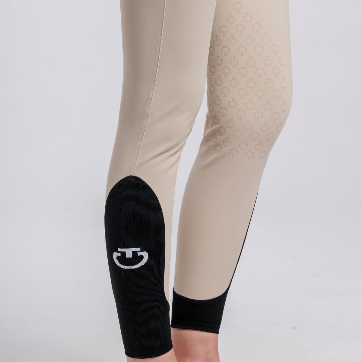 Cavalleria Toscana Women's Knee Grip Breeches with Back Pockets - Beige, knee grip close-up | Malvern Saddlery