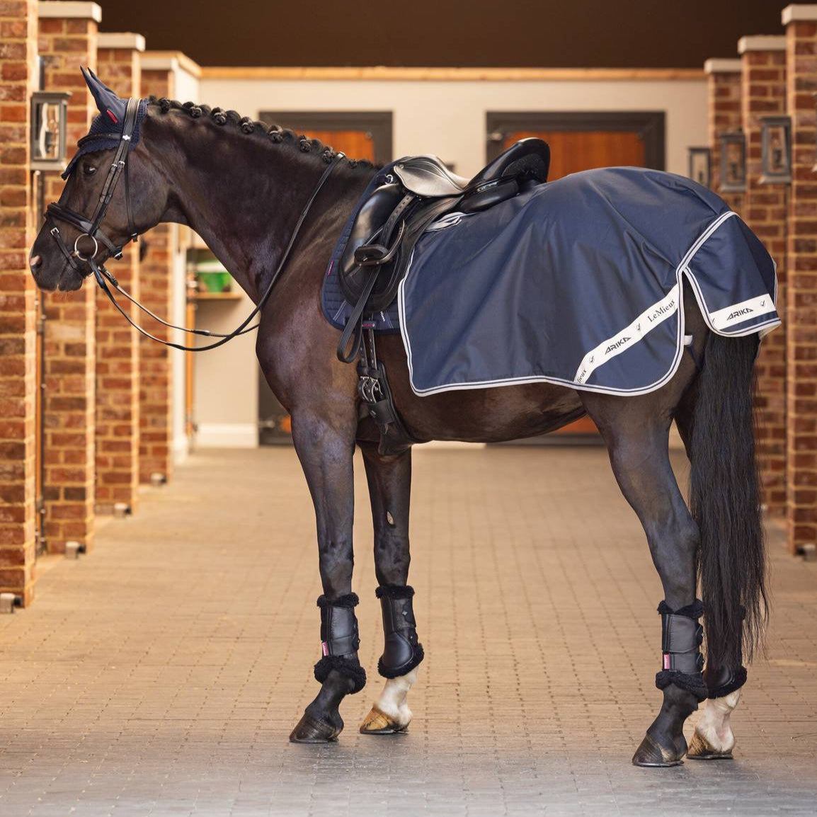 LeMieux Arika Waterproof Quarter Sheet - Navy | Malvern Saddlery