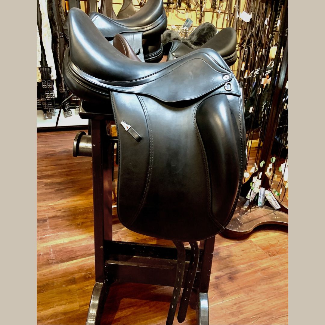 Equipe Viktoria Dressage Consignment Saddle - Size 16.5 - M+1 | Malvern Saddlery