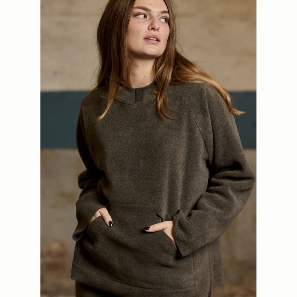 Luxury Soft Fleece Pullover Hoodie - Bark | Malvern Saddlery